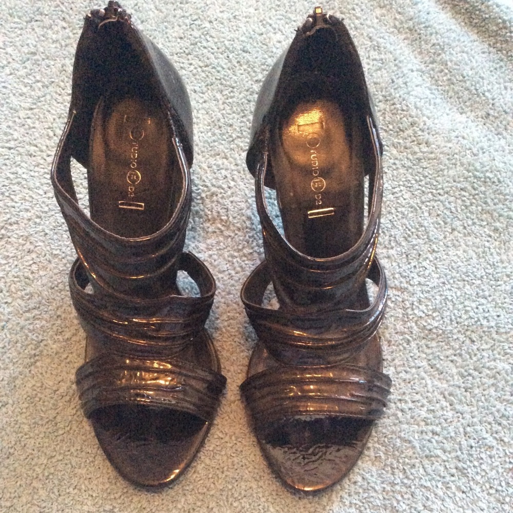 Black Heels - Picture 1 of 3